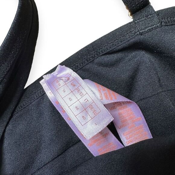 Savage X Fenty Women's Black Low Impact Square Neck Sports Bra Size 12-14 - Picture 3 of 6